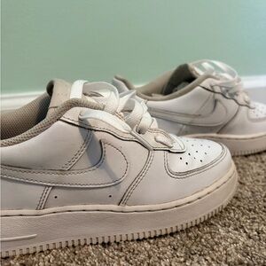 Nike Off-White Low-Top Sneakers